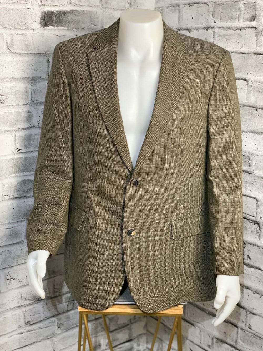 Hugo Boss Blazer Micro Check 2 button Sport Coat Jacket 44R Tan Gray Wool Blend